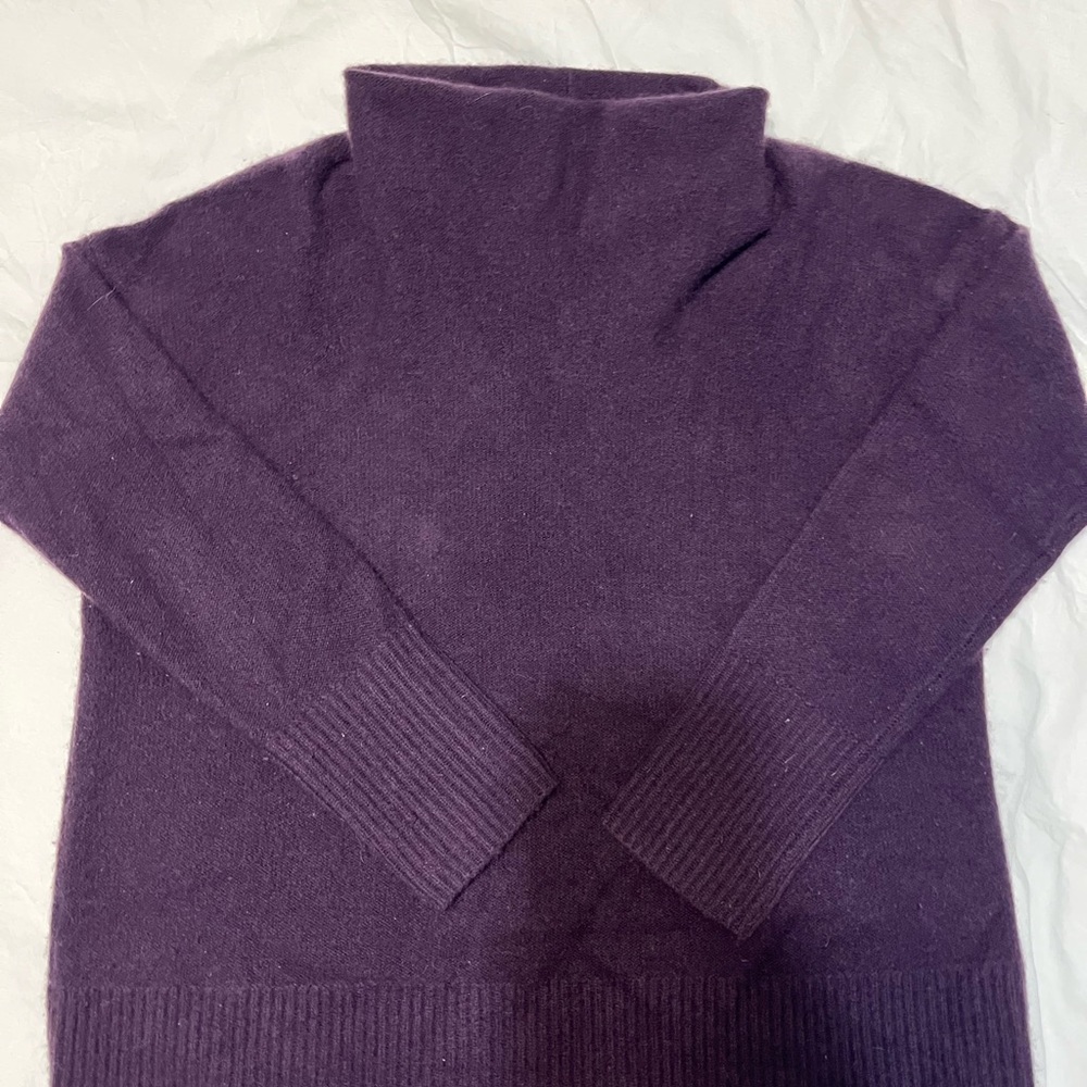 Vince Cashmere cowl neck  Sweater